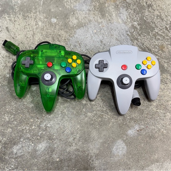 Nintendo 64 N64 Console Bundle 2 OEM Controllers Tested Working - Picture 4 of 9